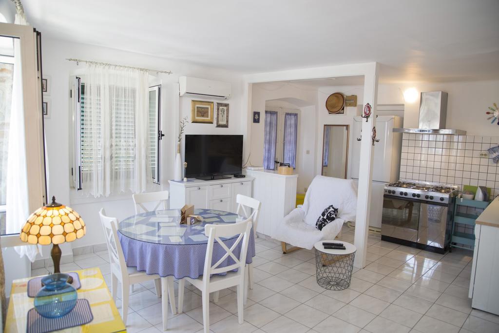 Apartment Pina Split Bagian luar foto