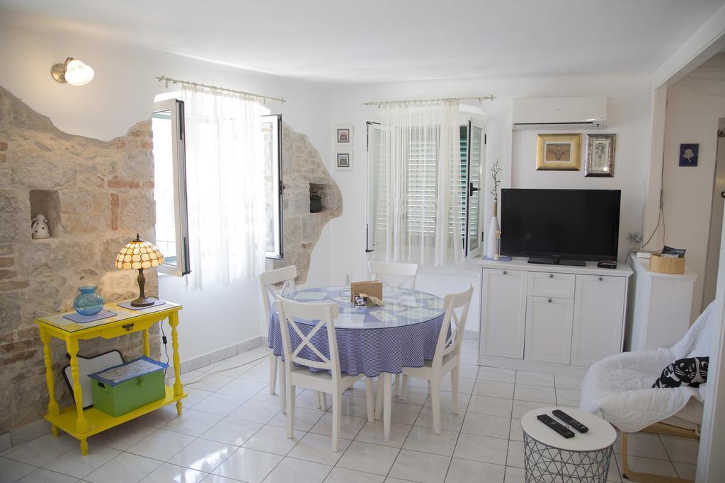 Apartment Pina Split Bagian luar foto