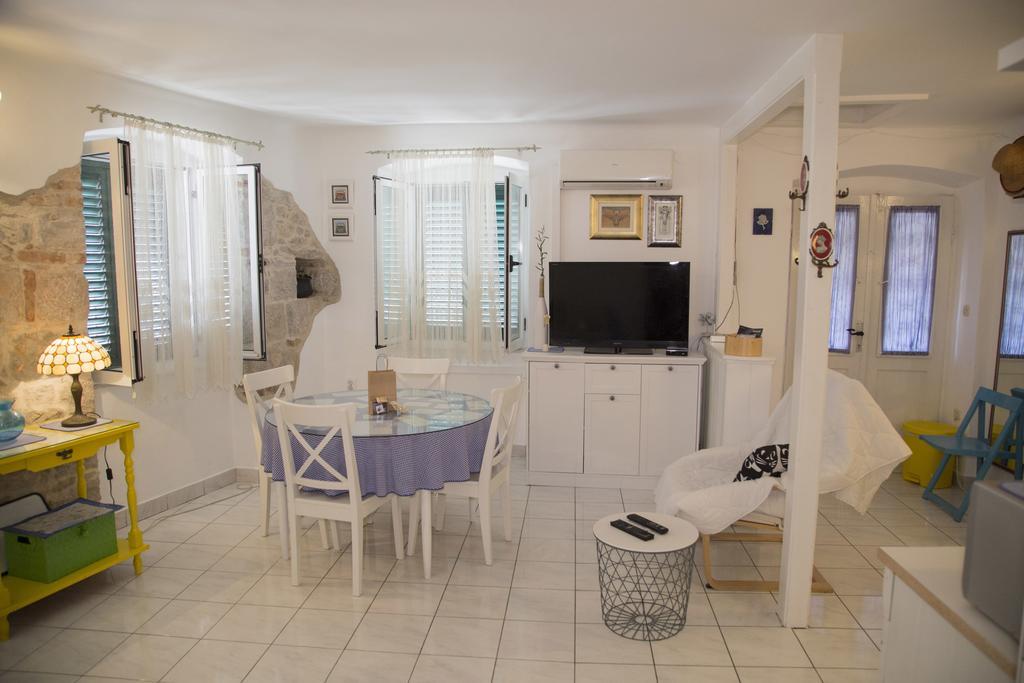 Apartment Pina Split Bagian luar foto